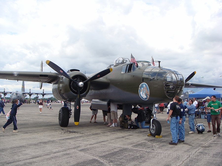 Willow Run Airshow [2009 July 18] 012.JPG - Scenes from the Thunder Over Michigan Air Show at Willow Run Airport